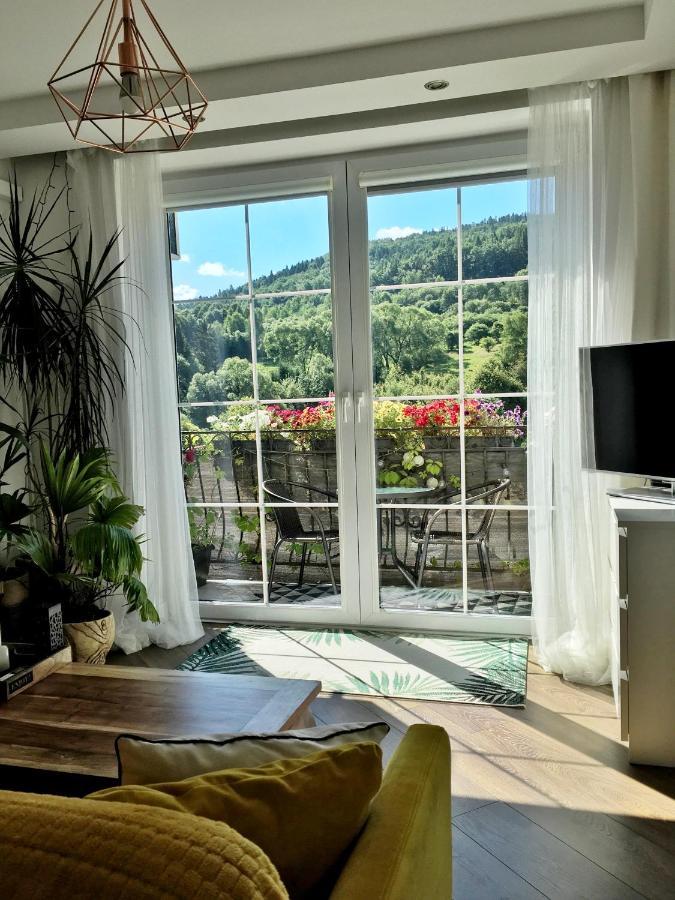 Apartament Dobre Miejsce Устрики-Долішні Екстер'єр фото